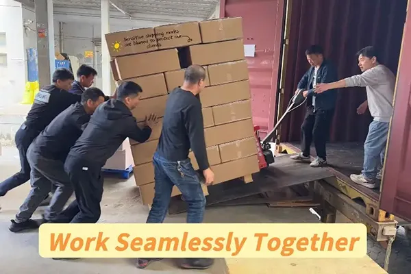 Carregamento eficiente - Um contêiner de 40HQ de caixas de papel para cuidados com a pele